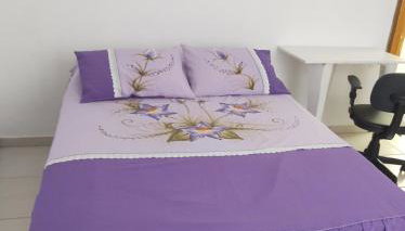 Casa grande com 3 suítes, piscina e área gourmet com churrasqueira - Foto 2