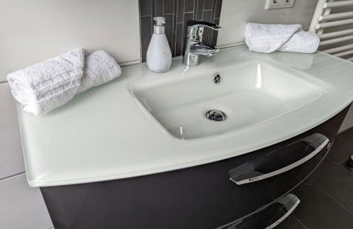 Moderne Landhaus-Ferienwohnung mit Balkon - Foto 6