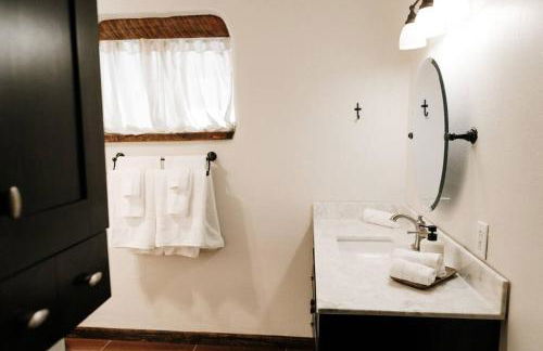 Group Getaway: Serene Adobe Retreat 4-11 guests - Foto 28