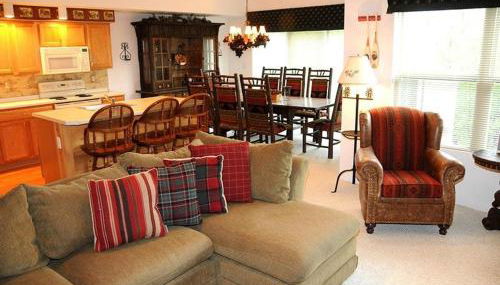 Seven Springs Woodridge 4 Bedroom Premium Condo, Sleeps 10, Deck with Mountain Views condo - Foto 3