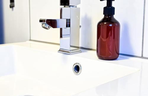 COSY-Apartment - Glazed Balkony & Carport, 70m2 - Foto 19