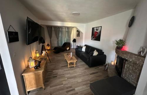 La Maison des Plaisirs Love room - Foto 34