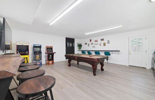 Pickleball-Basketball Oasis-Pool & Spacious Home - Photo 29