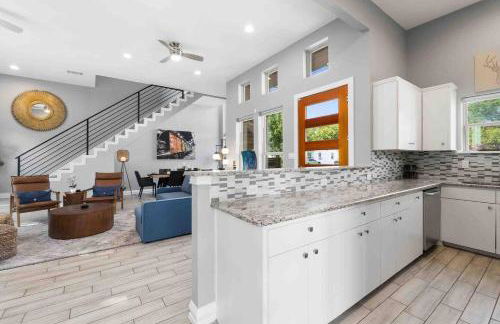 New Swanky Rustic Modern 5 STAR Home near Downtown - Foto 13