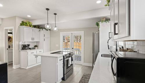 Historic 4BR Home centrally located in Riverside. - Foto 3, stove