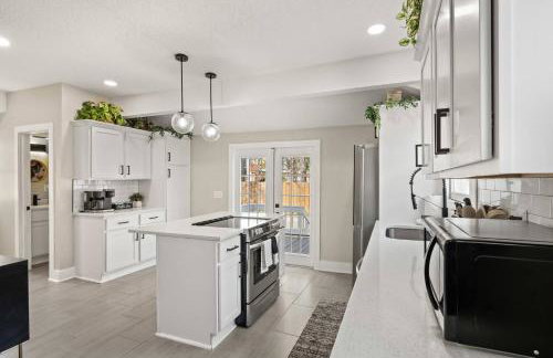 Historic 4BR Home centrally located in Riverside. - Foto 3