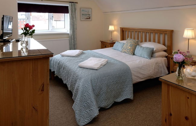 Beachside Suites - Photo 9