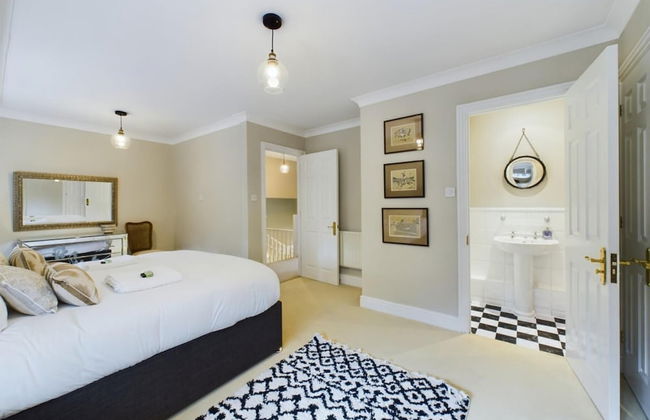 The Fosse Way Cottage - Breathtaking 5bdr Cottage With Parking Garden - Photo 22