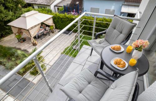 Gelbe Koffer - Große Design-Maisonette in Schiffweiler - Nähe See & Wald - 2 Parkplätze - Self-Check-in - bis 6 Pers - Foto 24