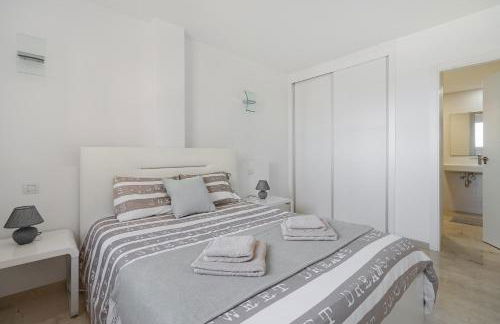 New apartment with sea view and pool - Foto 19