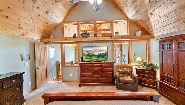 Kim's Cove Motorcycle-Friendly Cabin features Game Room by RedAwning - Foto 2, Habitación