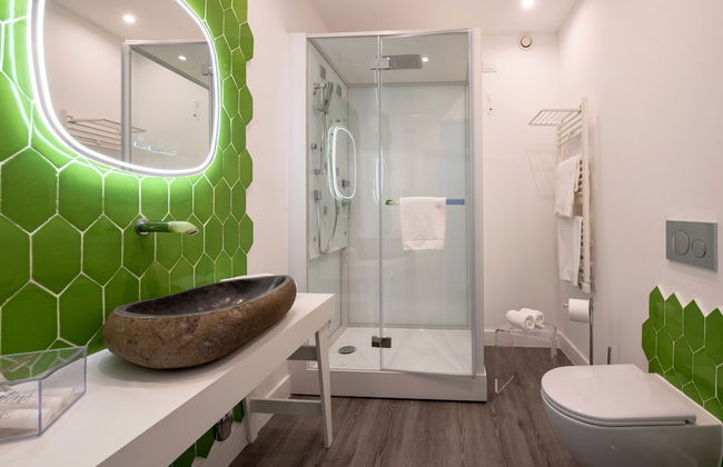 Diamond Suite - Photo 35