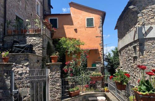 Il castello di Corvara alle CINQUE TERRE - Foto 1