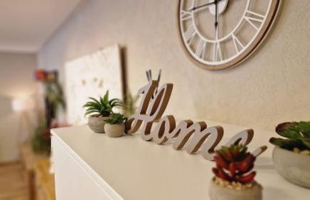 AUXBRG - 4 Zimmer, XL Wasserbett, 65 Zoll TV, XL Terrasse - Foto 33