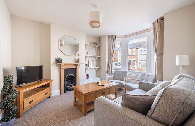 Host Stay Sherrington Road Abode - Photo 3