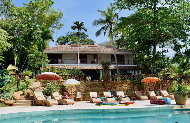 A Sophisticated Spacious Beach Villa With 20 Meter Water Slide - Foto 2