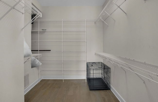 4BR Home, Private Pool, Steps From Beach, Minutes to Top Attractions - Foto 48