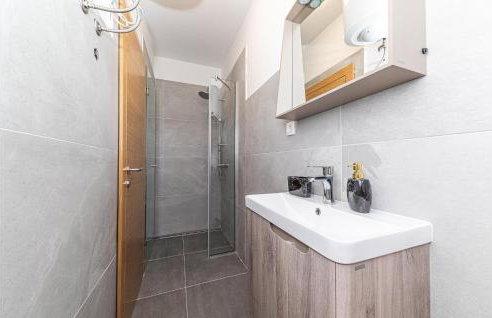 Beautiful Home In Ugljane With Wifi - Foto 41