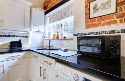 Sweet Briar - Photo 11