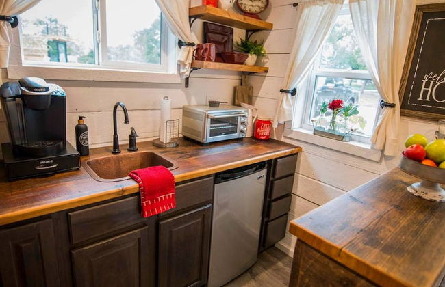 Cozy Cabin Little Red Hen 12 min to Magnolia - Foto 7