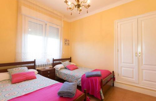 Chalet con jardín, piscina y barbacoa en Logroño - Foto 32