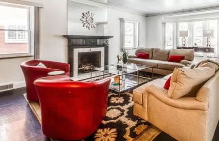 Spacious 5BR - Sleeps 10 - University District home - Photo 4