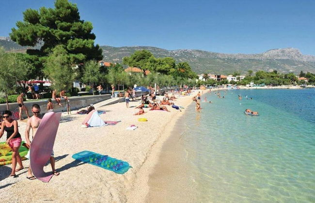 Charming Villa With Outdoor Pool, Bbq, and Sun Deck in Tranquil Kaštela Area - Foto 29