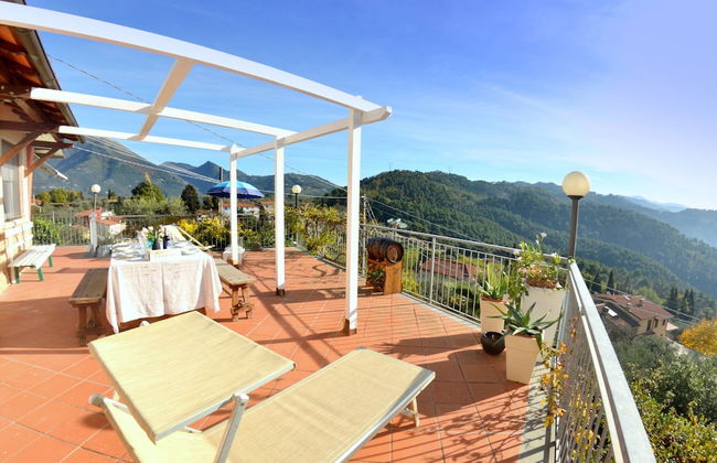 Holiday Home in Massarosa With Pool & Hill Views - Foto 25