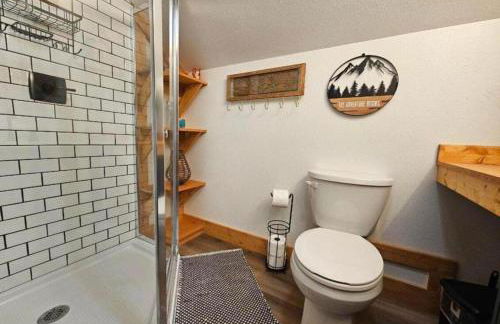 Saluda Summit Cabin at Cabin Fever - Foto 38