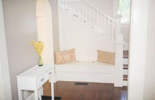 Historic and Charming Birch House - Foto 39