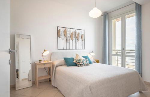 Sea View Apartment - 2 Bedrooms - Foto 14