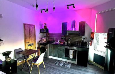 Luxury Industrial Studio Leeds Near Brudenell social club & Headingley Stadium - Photo 33