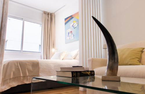 Best Location Puerta de Alcalá - Photo 2