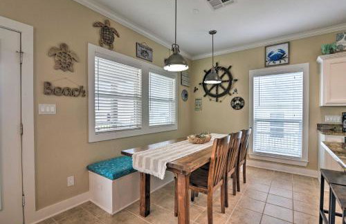 Ocean View and Grill Crystal Beach Bungalow! - Foto 6