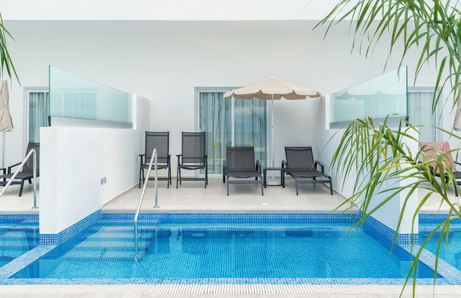 Hotel Riu Caribe - All Inclusive - Photo 18