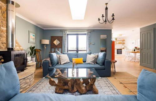 Stunning Renovation edge of Frome + country views - Photo 22