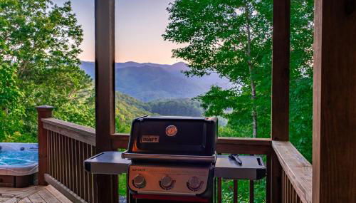 Chasing Sunsets: A Cozy 2-Bedroom Cabin in Smoky Mts with Stunning Mountain Views. - Foto 3