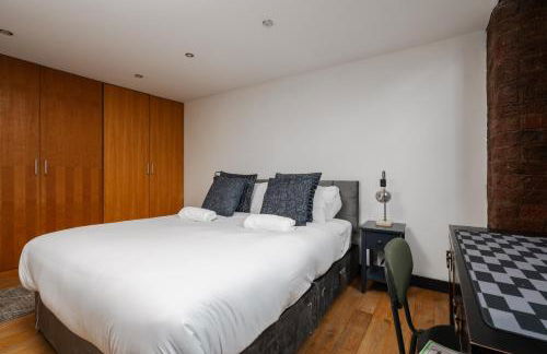 Liverpool Warehouse Flat - Sleeps 5, WiFi, Free On-Site Parking - Foto 30