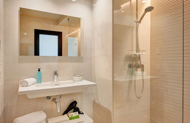 Protur Vista Badía Aparthotel - Photo 23