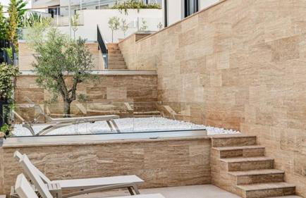 Modern 3BR Apartment with Private Pool, Sea View & Garage - Foto 18