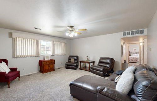 Farmington Family Home with Private Patio - Foto 10