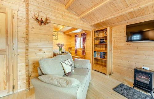 Lochinvar - Clydesdale Log Cabin with Hot Tub - Photo 4