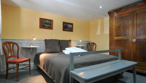 Gîte Marcel et Marianne jardin et parking privatifs - Foto 4, wardrobe