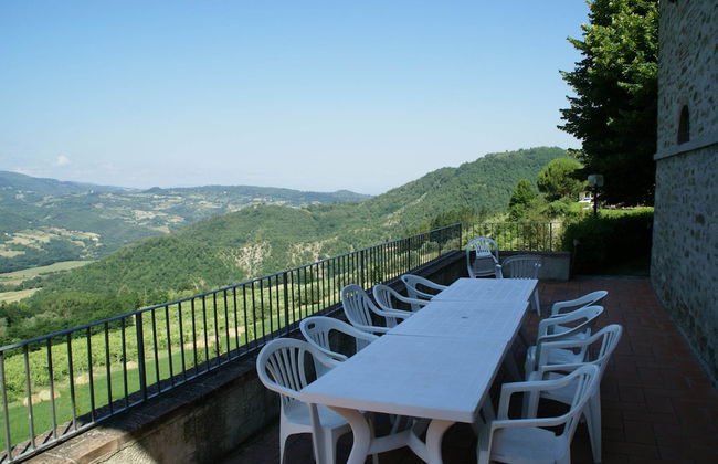 Serene Farmhouse in Dicomano With Swimming Pool - Photo 16