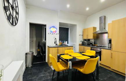 Spacious 3 Bedroom Entire Apartment Self Check in & Free Parking - Photo 2