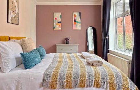 Stylish Town Centre Apartment, ALLOCATED FREE PARKING SPACE, RICKMANSWORTH HIGH STREET, Modern Decor, Juliet Balcony, Walking Distance to Rickmansworth Station Metropolitan Line - Foto 47