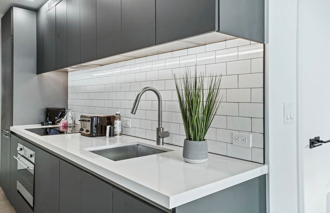 Modern High-Rise Condo with Pool/Gym, in Central DT MIAMI! - Photo 59