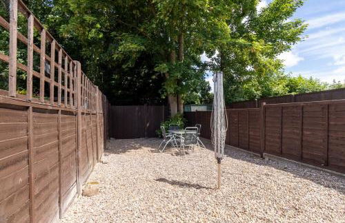 2BR Flat, Free Parking, WiFi, Smart TV - Foto 2