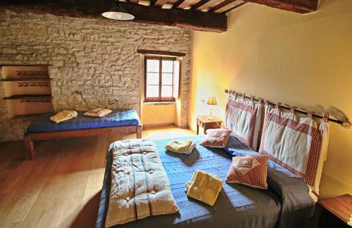 Farmhouse in Apecchio with Pool and Terrace - Foto 17