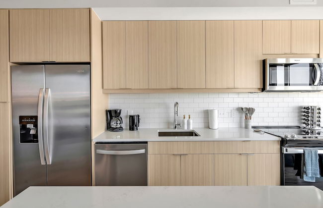 High-rise Apt Raleigh Free Parking Sunset View 2 - Foto 13